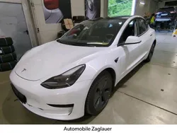 Weiß Gebraucht 2021 Tesla Model 3 Standard Range Plus Limousine | 25.500 € (Guter Preis)