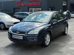 Blau Gebraucht 2006 Ford Focus Ghia Limousine | 3.950 € (Teuer)