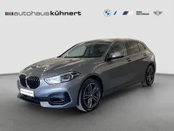 Grau Gebraucht 2022 BMW 120 Sport Line Kleinwagen | 26.455 € (Fairer Preis)