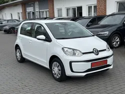 Pure white (metallic) Gebraucht 2022 VW up! Kleinwagen | 10.880 € (Fairer Preis)