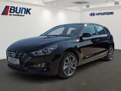 Abyss black Gebraucht 2024 Hyundai i30 Trend Limousine | 22.990 € (Fairer Preis)