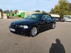 Blau Gebraucht 2001 BMW 320 Cabriolet Cabrio | 8.500 € (Fairer Preis)