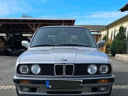 Silber Gebraucht 1986 BMW 320 Kombi | 8.000 €