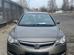 Braun Gebraucht 2008 Honda Civic Limousine | 6.800 € (Teuer)