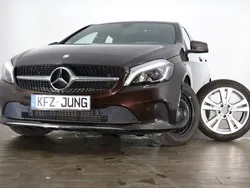 Braun Gebraucht 2017 Mercedes A160 Urban Limousine | 15.990 € (Fairer Preis)