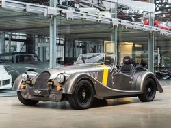 Grau Gebraucht 2021 Morgan Plus Cabrio | 78.900 €