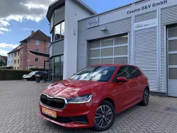 Rot Gebraucht 2022 Skoda Fabia Tour Limousine | 16.490 € (Fairer Preis)