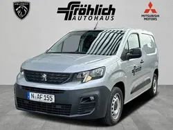 Lackierung aluminiumgrau Gebraucht 2021 Peugeot Partner Premium Van / Kleinbus | 16.590 € (Fairer Preis)