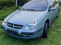 Blau Gebraucht 2002 Citroën C5 Limousine | 800 € (Fairer Preis)