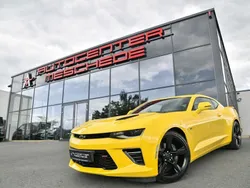 Gelb Gebraucht 2018 Chevrolet Camaro Coupé | 51.890 € (Teuer)
