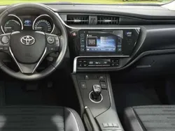 Blau Gebraucht 2016 Toyota Auris Hybrid Edition-S Kombi | 14.000 € (Fairer Preis)