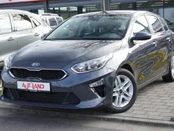Grau Gebraucht 2021 Kia Ceed Vision Limousine | 22.990 € (Etwas zu teuer)