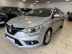 Silber Gebraucht 2020 Renault Mégane IV Business Limousine | 10.740 € (Fairer Preis)