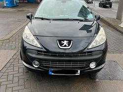 Schwarz Gebraucht 2010 Peugeot 207 Kombi | 2.000 €