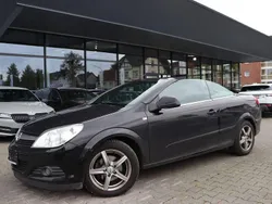 Saphirschwarz Gebraucht 2010 Opel Astra Cabriolet OPC Cabrio | 2.902 € (Superpreis)