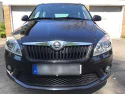 Schwarz Gebraucht 2014 Skoda Fabia Ambition Kleinwagen | 6.700 € (Fairer Preis)