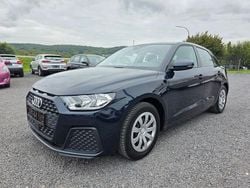 Blau Gebraucht 2021 Audi A1 Sportback Comfort Kleinwagen | 12.990 € (Guter Preis)