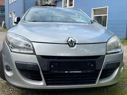 Grau Gebraucht 2009 Renault Mégane Coupé Dynamique Coupé | 4.250 € (Fairer Preis)