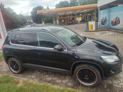 Schwarz Gebraucht 2009 VW Tiguan Sportline SUV | 7.800 € (Etwas zu teuer)