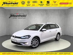 Oryxwhite perlmutteffekt Gebraucht 2020 VW Golf VII Highline Kombi | 21.888 € (Etwas zu teuer)