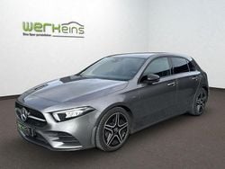Mountaingrau (metallic) Gebraucht 2020 Mercedes A180 AMG Limousine | 23.250 € (Superpreis)