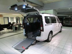 Candyweiß Gebraucht 2021 VW Caddy Maxi Life Van / Kleinbus | 34.900 € (Teuer)