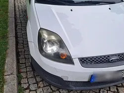 Weiß Gebraucht 2006 Ford Fiesta Kleinwagen | 1.100 € (Superpreis)