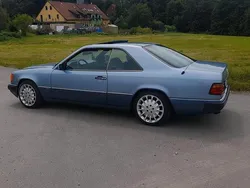 Blau Gebraucht 1991 Mercedes 300 Coupé | 8.000 €