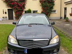 Grau Gebraucht 2009 Mercedes C180 Limousine | 8.800 € (Fairer Preis)
