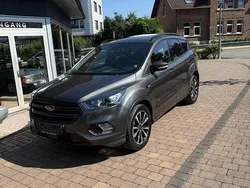 Grau Gebraucht 2018 Ford Kuga SUV | 14.500 € (Fairer Preis)