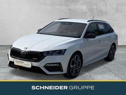 Moonweiß Gebraucht 2023 Skoda Octavia RS Kombi | 35.490 € (Fairer Preis)