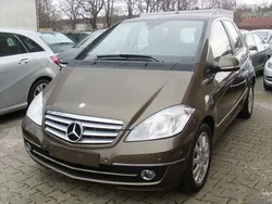 Braun Gebraucht 2009 Mercedes A200 Elegance Van / Kleinbus | 7.990 € (Fairer Preis)
