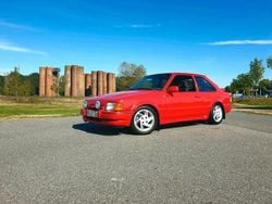 Rot Gebraucht 1986 Ford Escort RS Limousine | 15.000 €