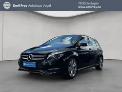 Nachtschwarz unilack Gebraucht 2018 Mercedes B200 Urban Van / Kleinbus | 19.460 € (Etwas zu teuer)