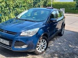 Blau Gebraucht 2016 Ford Kuga Titanium SUV | 11.500 € (Superpreis)