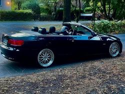 Schwarz Gebraucht 2007 BMW 330 Cabriolet Cabrio | 9.500 € (Fairer Preis)