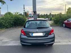 Grau Gebraucht 2010 Peugeot 207 Premium Limousine | 4.500 € (Fairer Preis)