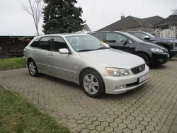 Silber Gebraucht 2003 Lexus IS200 Sport Line Limousine | 5.450 € (Guter Preis)