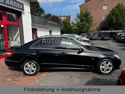 Schwarz Gebraucht 2009 Mercedes E200 Avantgarde Limousine | 8.990 € (Fairer Preis)