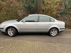 Silber Gebraucht 2001 VW Passat Limousine | 1.999 € (Fairer Preis)