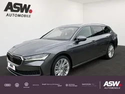 Graphitegrau metallic Gebraucht 2025 Skoda Superb LAURIN & KLEMENT Kombi | 54.995 €