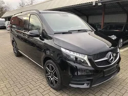 Grau Gebraucht 2024 Mercedes V300 Avantgarde Edition Van / Kleinbus | 79.900 €