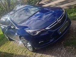 Blau Gebraucht 2019 Opel Astra Kombi | 11.000 € (Etwas zu teuer)