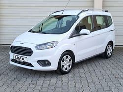 Weiß Gebraucht 2020 Ford Tourneo Courier Van / Kleinbus | 13.790 € (Teuer)