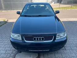 Blau Gebraucht 2002 Audi A3 Kleinwagen | 1.990 € (Fairer Preis)