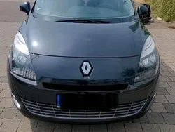 Schwarz Gebraucht 2010 Renault Grand Scénic III Van / Kleinbus | 5.400 €