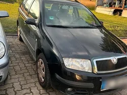 Schwarz Gebraucht 2004 Skoda Fabia Kombi | 650 €