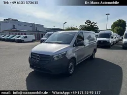 Silber Gebraucht 2023 Mercedes Vito Van / Kleinbus | 28.441 € (Guter Preis)