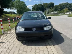 Schwarz Gebraucht 2002 VW Golf IV Kleinwagen | 1.500 € (Fairer Preis)