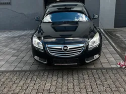 Schwarz Gebraucht 2011 Opel Insignia Sport Limousine | 4.050 € (Fairer Preis)